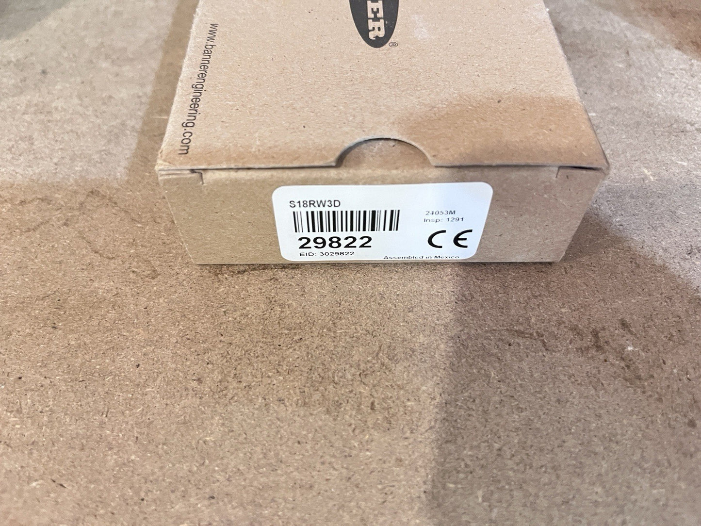 Banner S18RW3D Photoelectric Diffuse Sensor 29822 18mm NIB