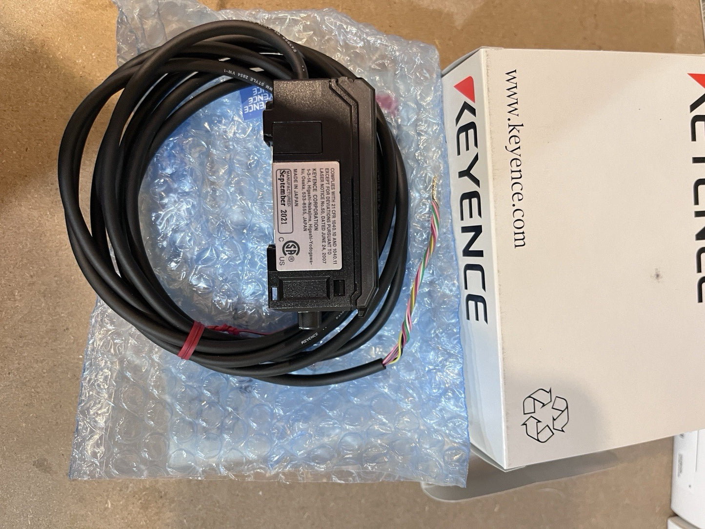 KEYENCE IL-1050 MULTI-FUNCTION LASER SENSOR DIN RAIL MOUNT