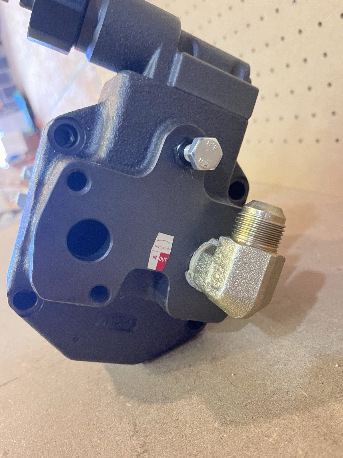 YUKEN AR22-FR01C-20 Variable Piston Pump SAME DAY SHIP NO BROKERAGE⁠