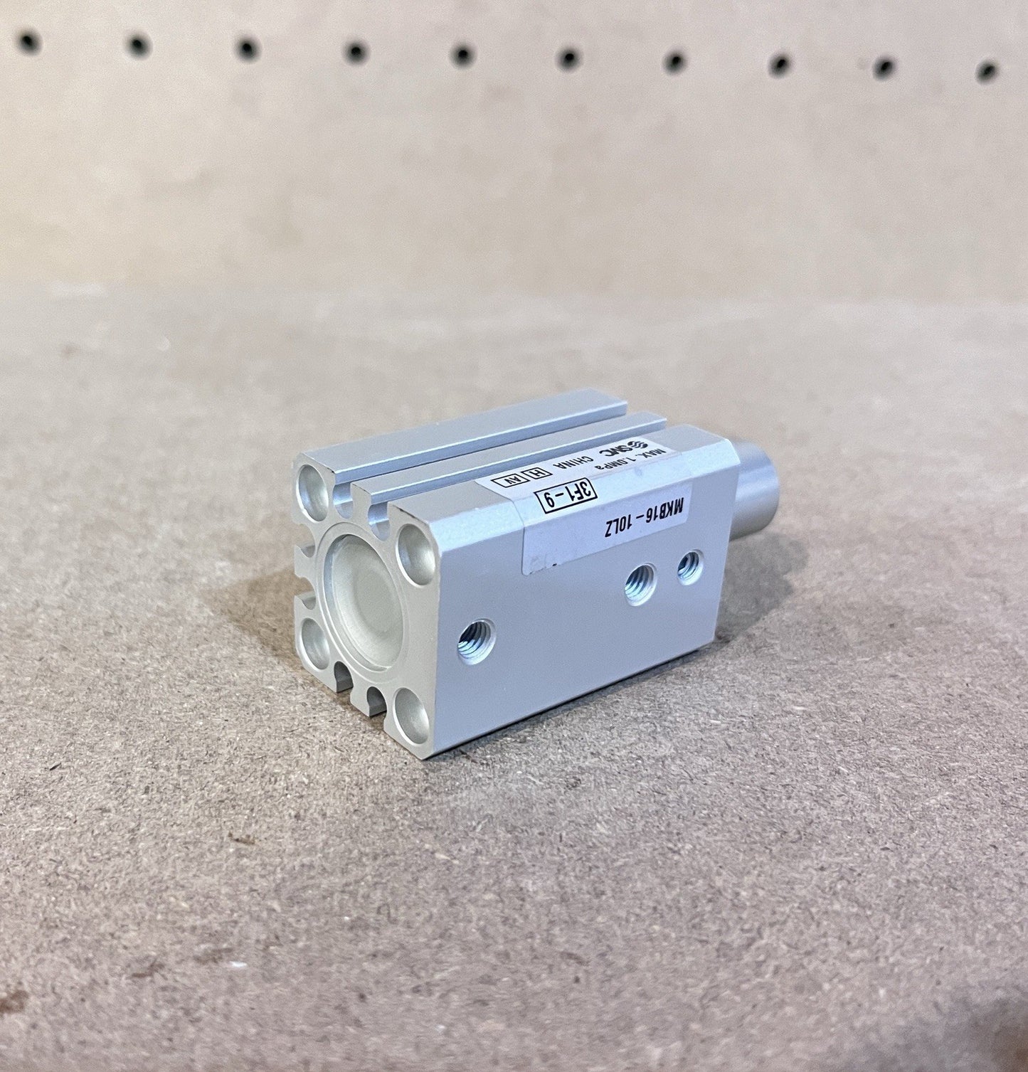SMC MKB16-10LZ Rotary Clamp Cylinder 16mm Bore 10mm CCW Brand New