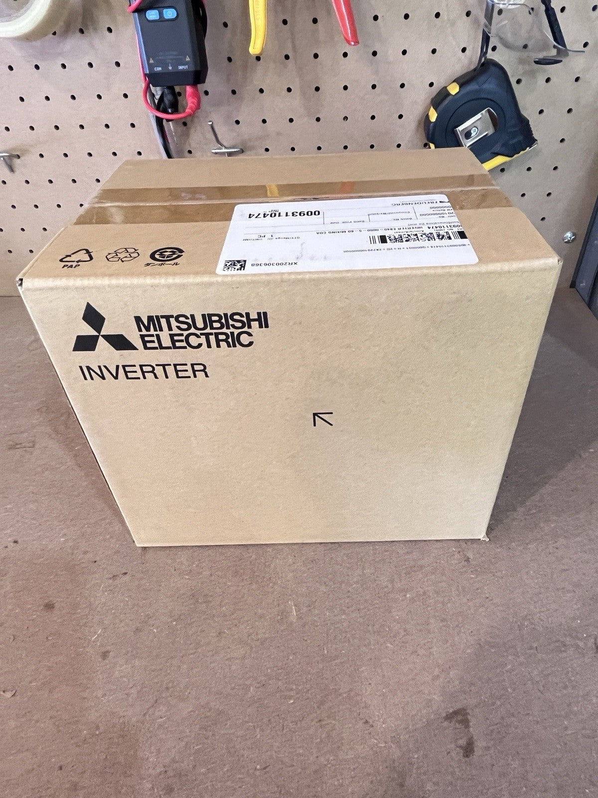 Mitsubishi FR-E840-0060-5-60 Inverter VFD 3HP 2.2kW 480V 3PH Ethernet Sealed NIB