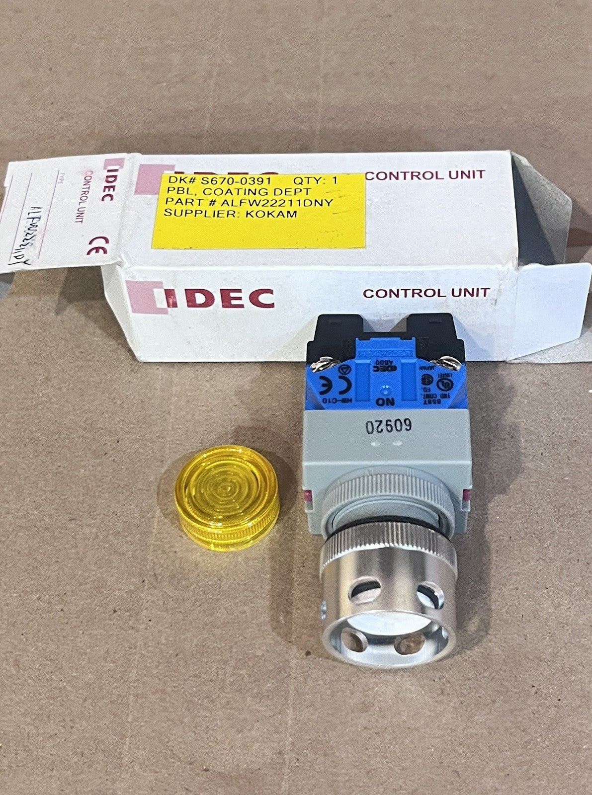 NEW IDEC 24V Push Button Switch Iluminated Yellow ALFW22211DNY 1 PCS
