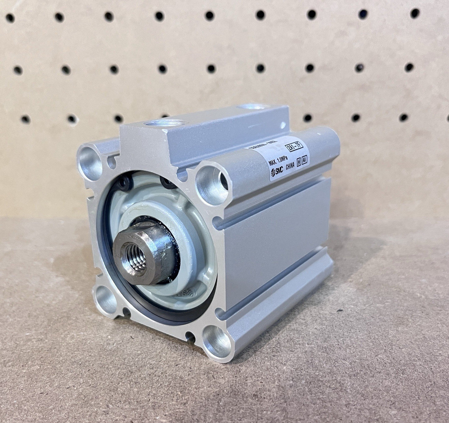SMC CDQ2B50-30DZ Compact Pneumatic Cylinder 50mm Bore 30mm Stroke Brand New
