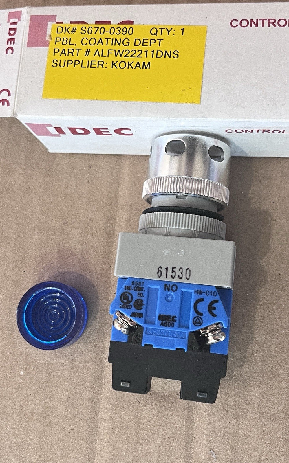 IDEC ALFW22211DNS Illuminated Pushbutton Switch Blue - New in Box-2 Pcs