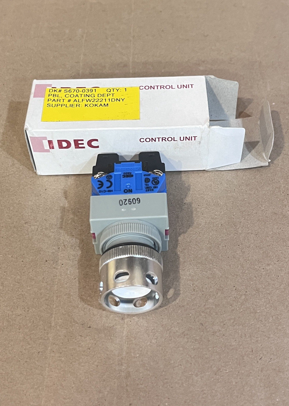 NEW IDEC 24V Push Button Switch Iluminated Yellow ALFW22211DNY 1 PCS
