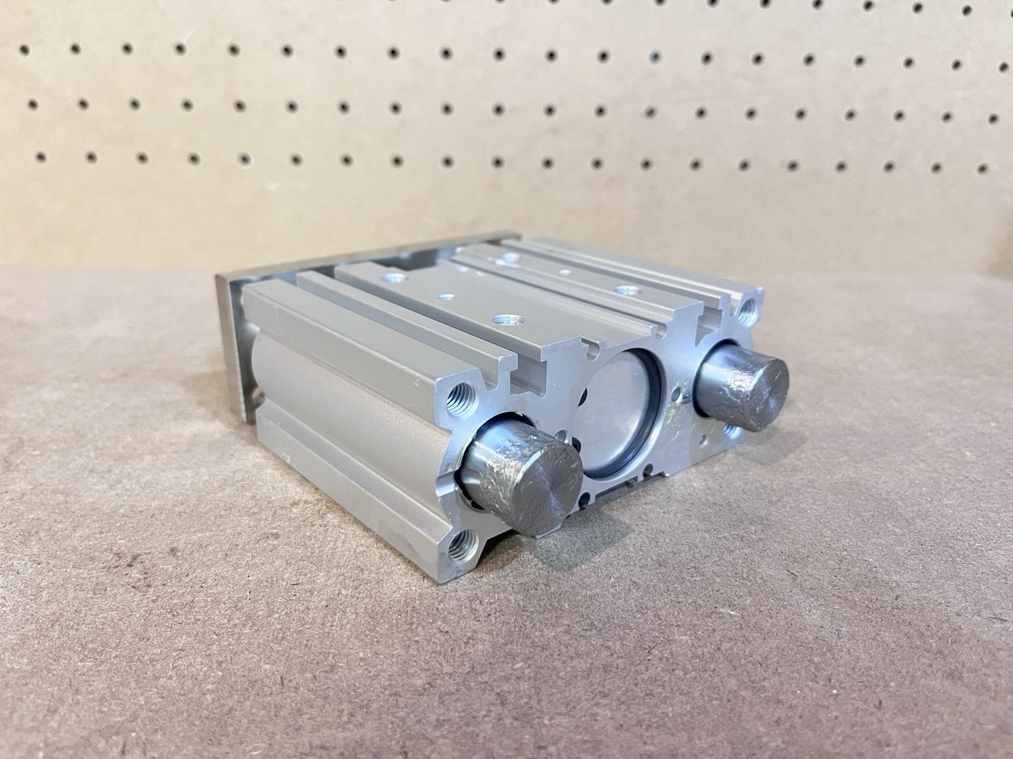 SMC MGPM32-50Z Compact Guide Cylinder Dual Rod 32mm Bore 50mm Stroke Brand New