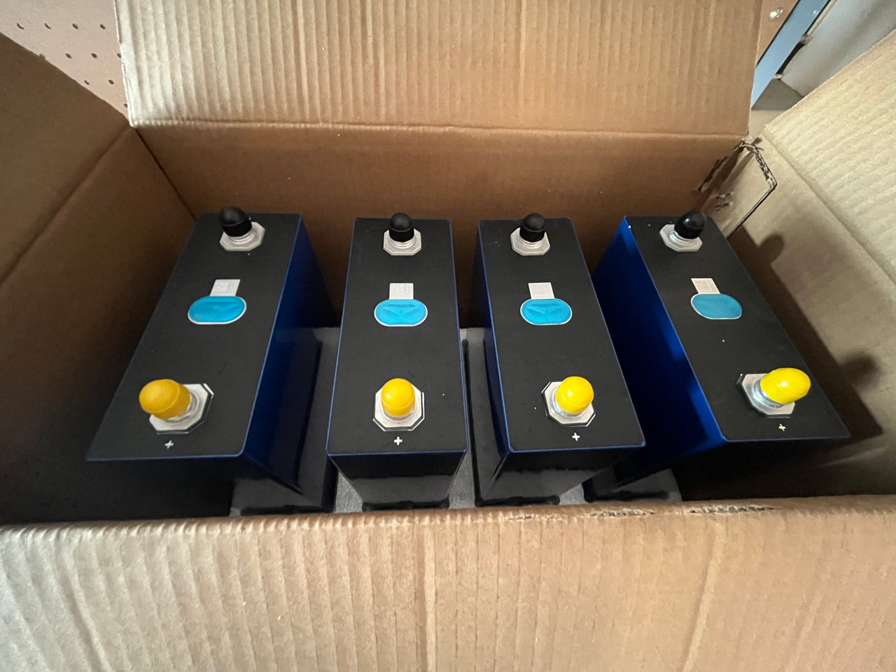 EVE Grade A 314Ah Energy Storage Module – DIY Kit with Connection Hardware – Ships from Canada