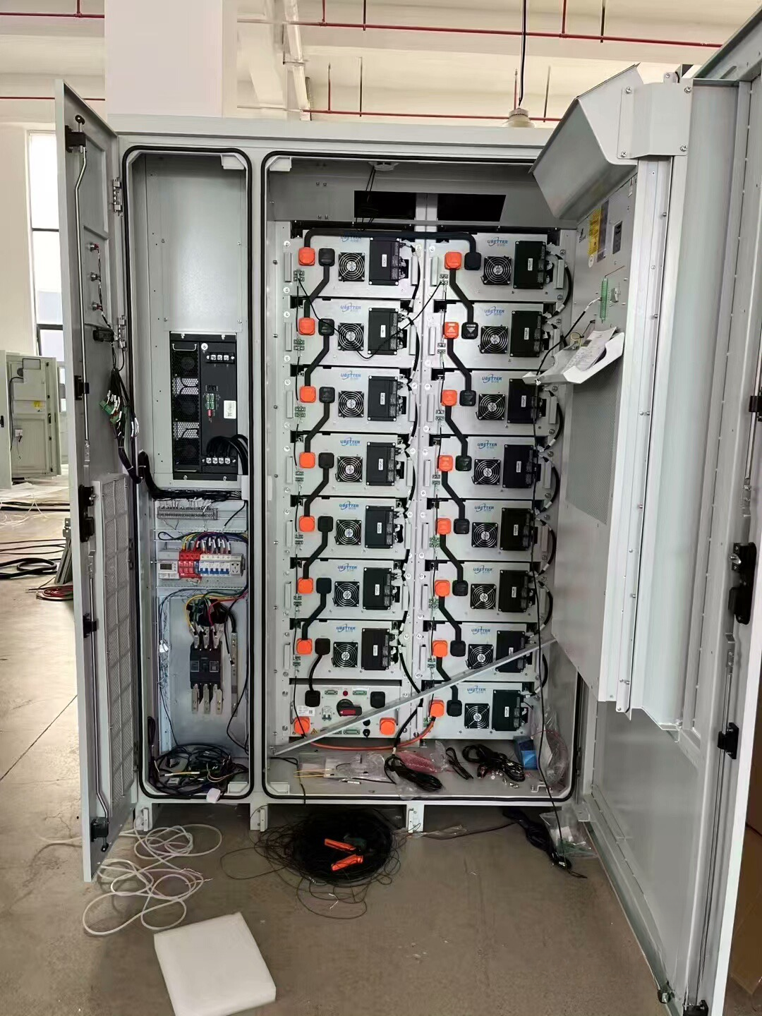 High-Voltage LiFePO₄ Solar Energy Storage System for Commercial & Industrial Use | 240V–1000V Customizable